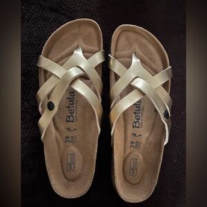 Women’s Gold Betula By Birkenstock Footbed Sandals 8 Narrow